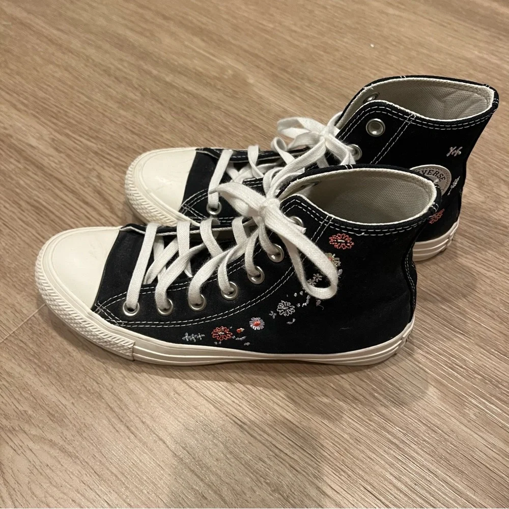 Chuck Taylor All Star Things To Grow (Spring) - Picture 1 of 8